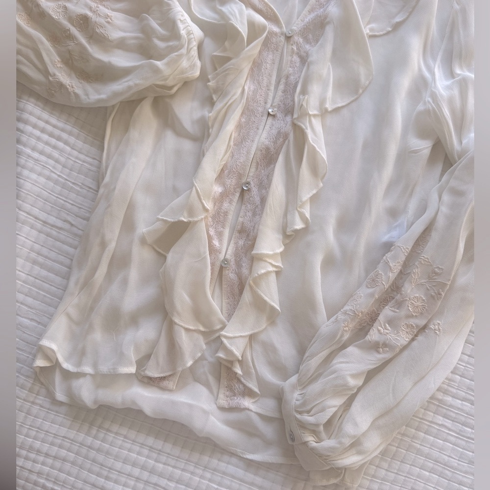Cream Ruffled Blouse - Picture 4 of 6